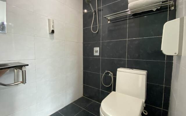 OYO 89752 7 Days Express Hotel