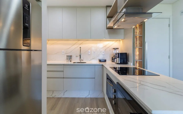 Comfort and Pool Near the Beach - Rhl0302