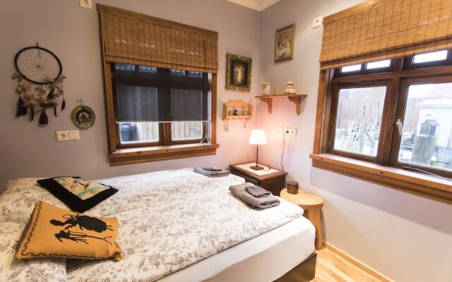 Raven's Bed and Breakfast