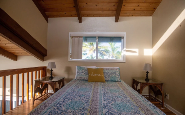 Hale Honu 2 Bedroom Home by RedAwning