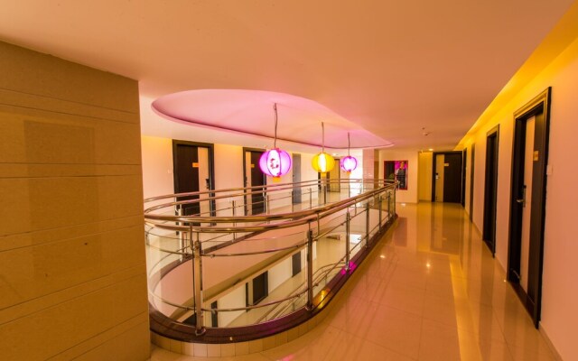 Plazza hotel , Trichy
