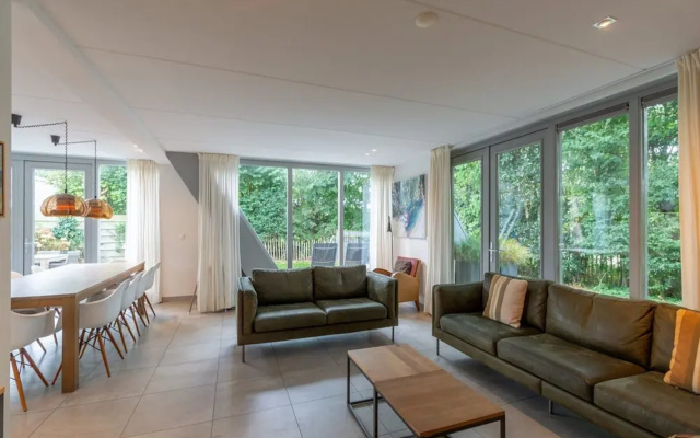 Luxury Holiday Home by Seaside and Dunes