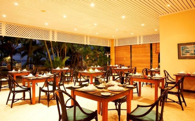 Les Cocotiers Beach Resort