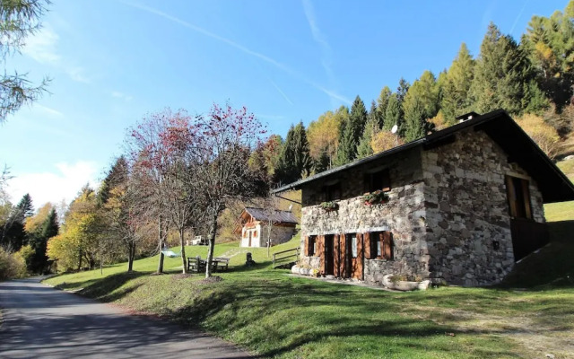 Belvilla by OYO Baita Silana