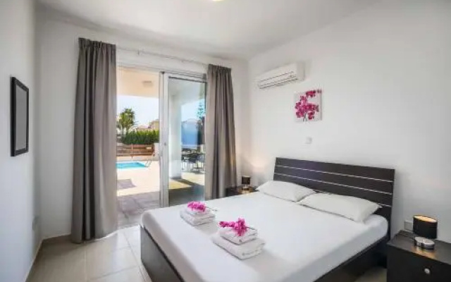 Villa White Jasmin