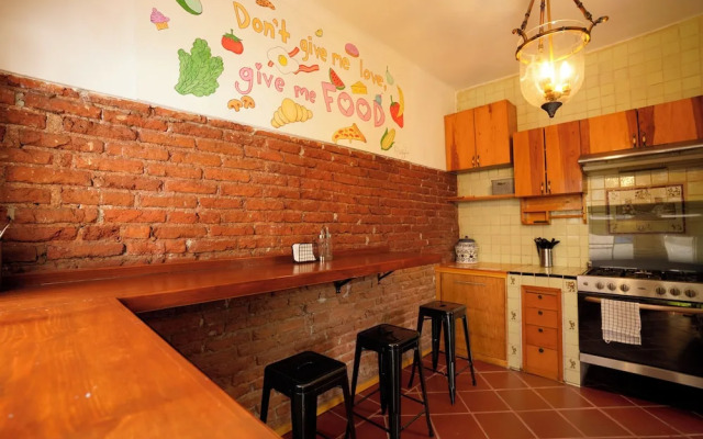 Hostal Fungi Casa Rosa
