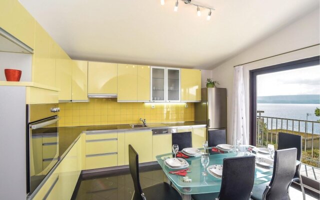 Beautiful Home in Omis With Wifi and 8 Bedrooms