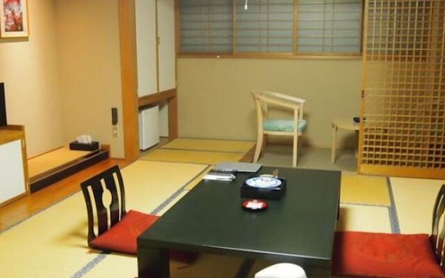 Yamano Ofurumai Towadako Shinzantei