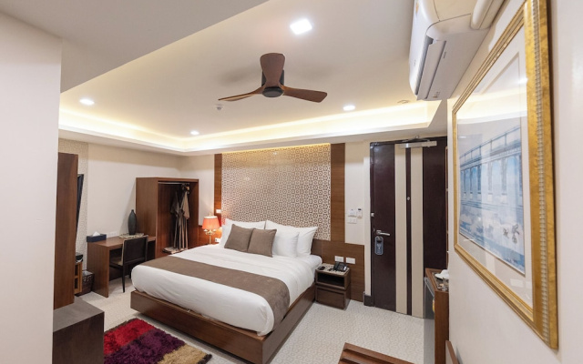 Casa Le Damuz At MRT Bangphlat - Adult Only