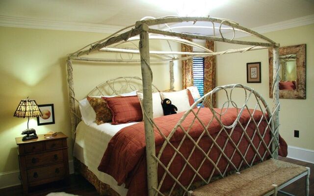 Black Bear Lodge of Sapphire