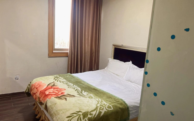 Shengtang Business Hotel