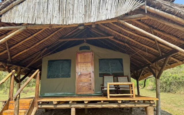 Bwana Tembo Safari Camp