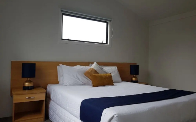 Tidewater Motel and Tourist Park - Hostel