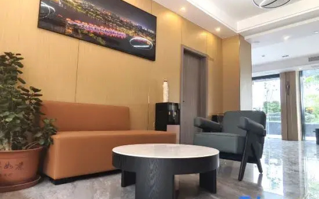 Yunshang Siji Home Inn (Chaozhou Ancient City Chaoren Park )