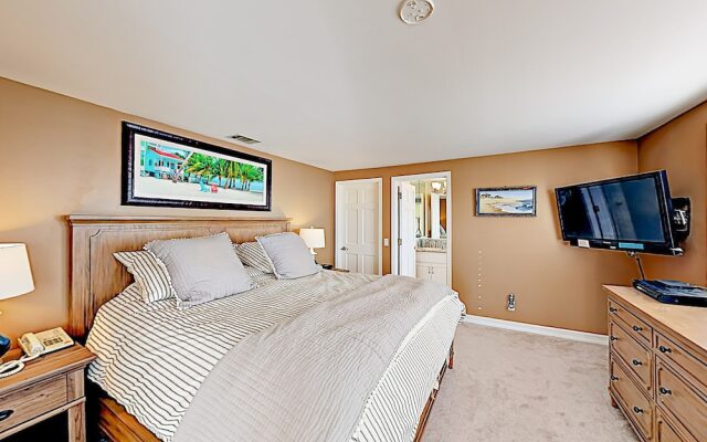 124 Oxnard - 3 Br Home