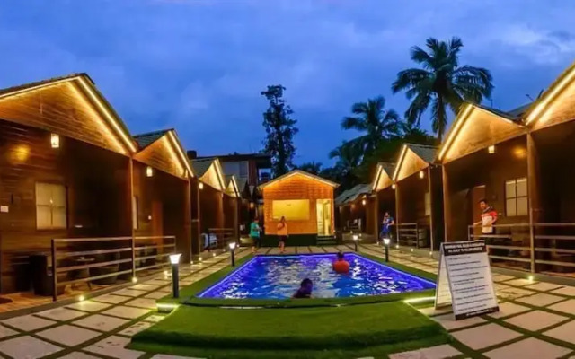 Wood House Beach Resort