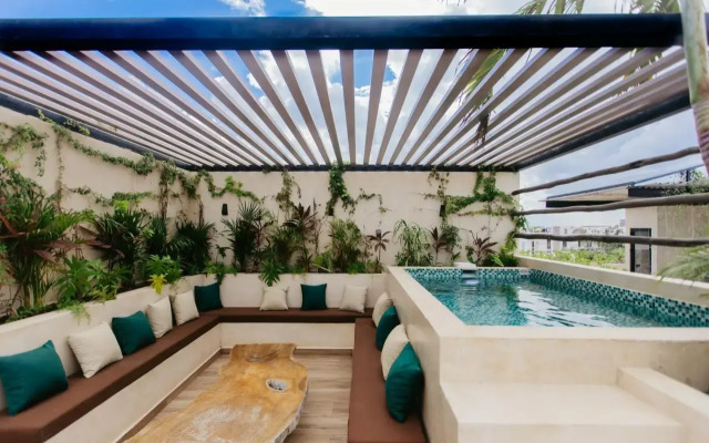 Dune Luxury Condos - Suite w Private Terrace