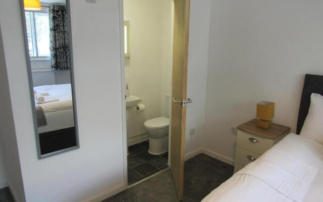 The Cambridge Suites -Tas Accommodations