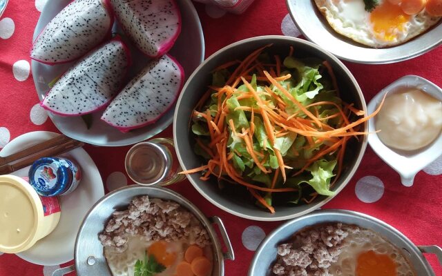 Green Riverside Homestay