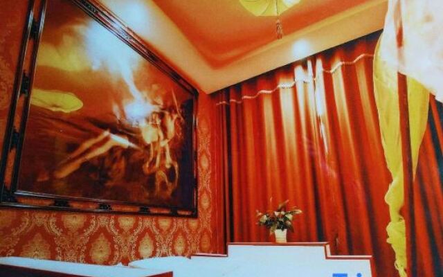 Yuanmou Yuexi Theme Hotel
