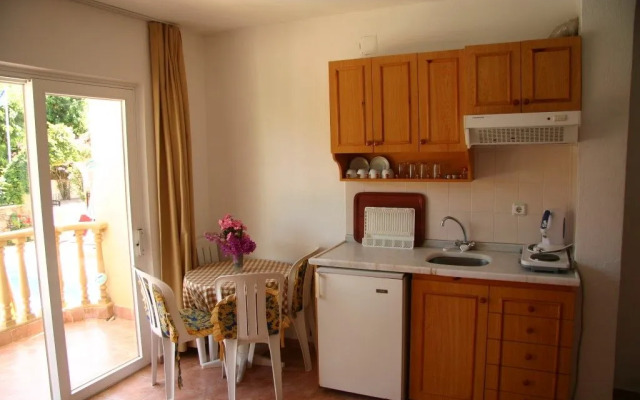 Hibiscus Apartments