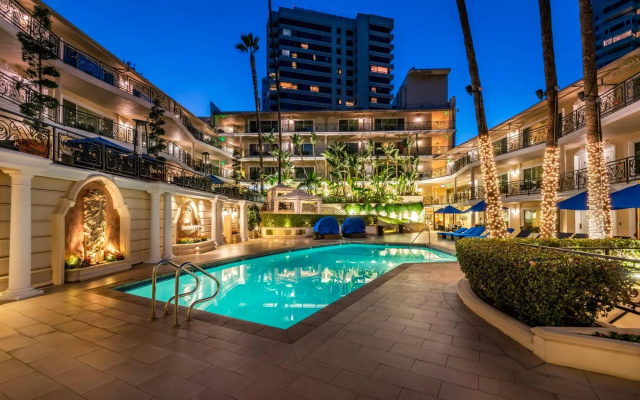 Beverly Hills Plaza  & Spa