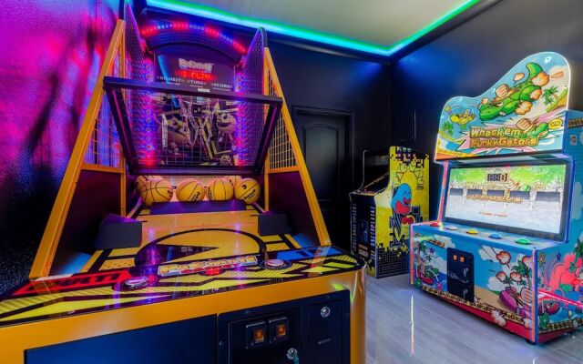 St012v: 10 Bed, Dinosaurs, Minions