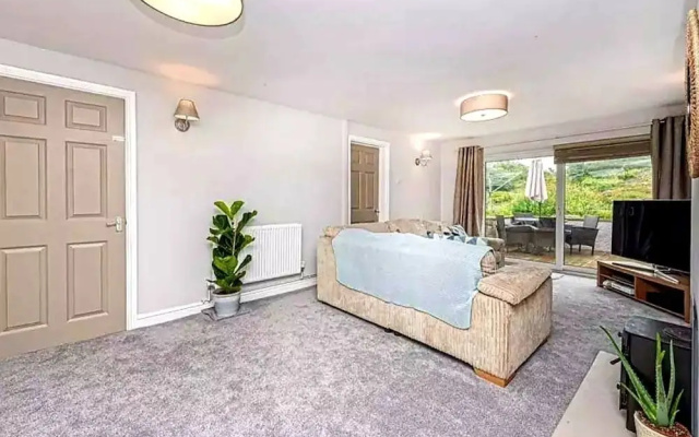 Property 5 Minutes Walk From Trearddur Bay Beach