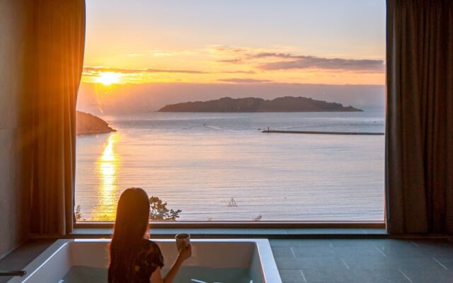 Hotel SangSang & Private SangSang Pool Villa