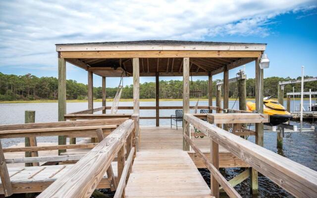 Waterway Haven by Oak Island Accommodations