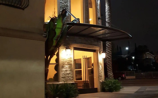 Tuscan Garden Inn