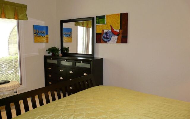 Unique Waterfront Home With Pool, spa and Guesthouse