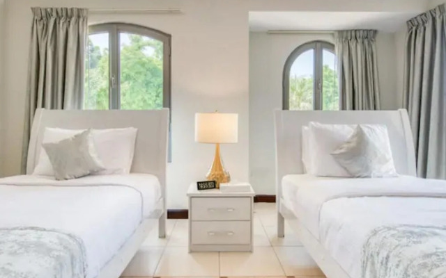 Lux Palm Villa Private Pool Beach