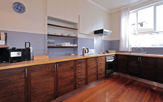 Barry Hall Luxury Apartments