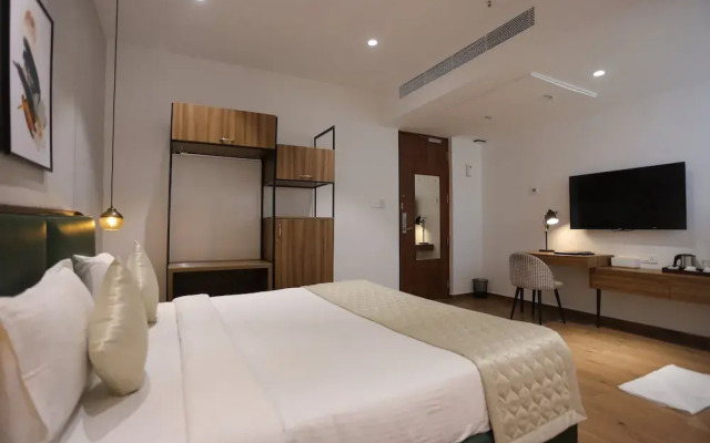 Pondy Heights - Suites and Studios