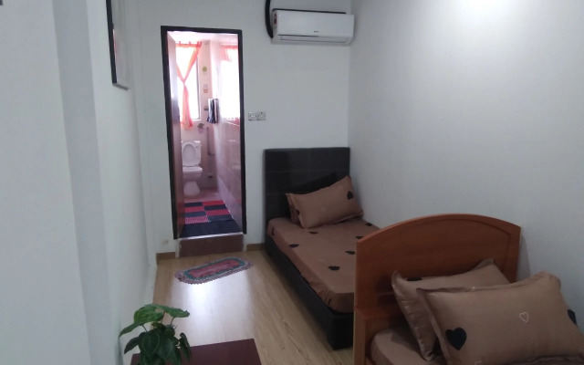 Spot ON 90439 Lh Home