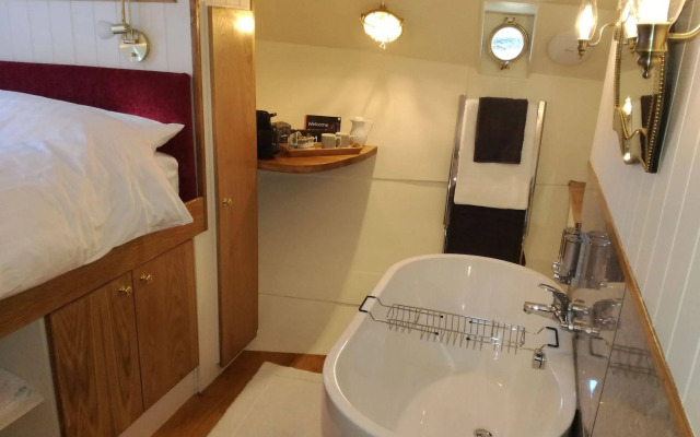 Hotel Barge Waternimf