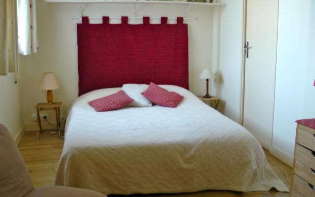 Apartment Living Jean Nicot