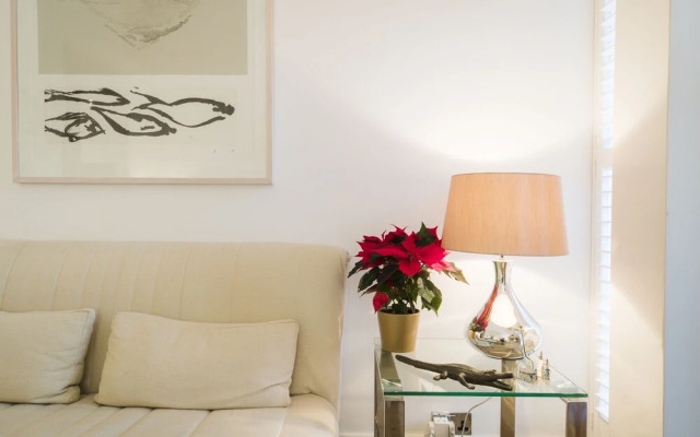 Sublime 1 bed Flat With Thames View