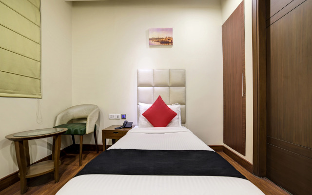 New Haven Hotel Greater Kailash by OYO