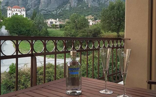 Saint Stephen's apartements at Meteora 3