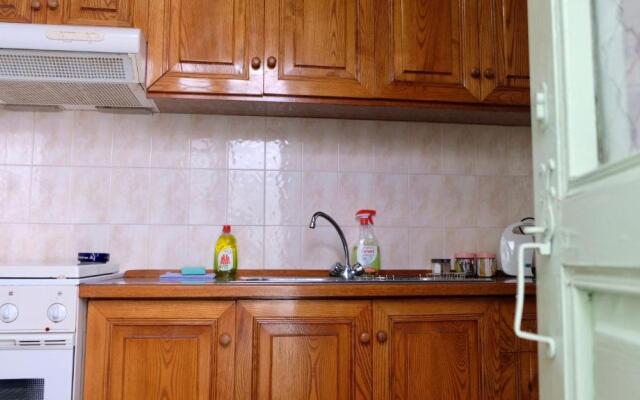 Vintage White House Patmos