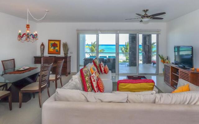 True Beachfront Condo - Corazon