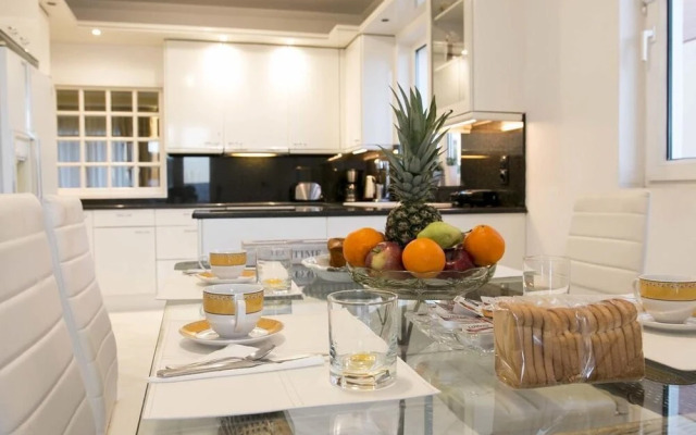 Classic Lux Apt Athens Riviera