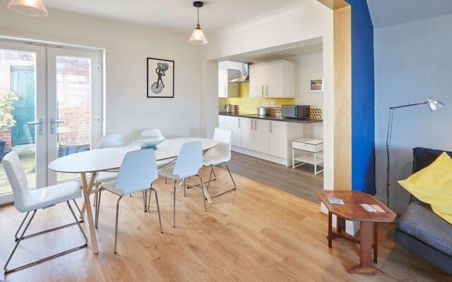 Artist House In Loftus