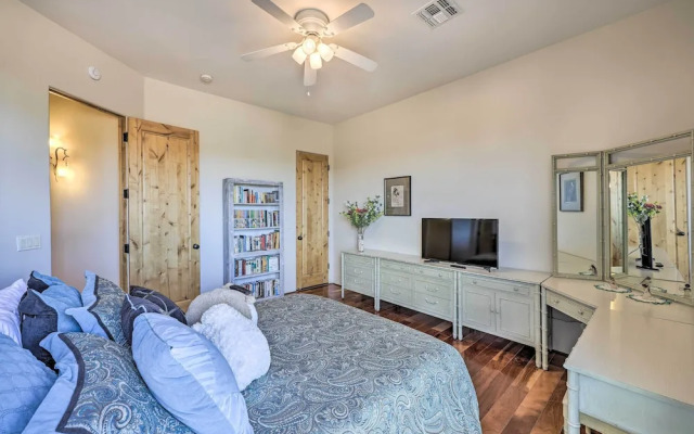 Mtn-view Gem w/ Pool, BBQ & Fire Pit in Scottsdale