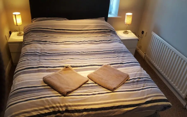 Black Hall Mews Apartment