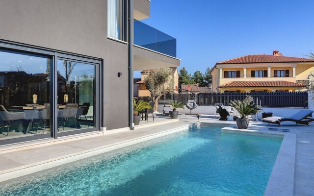 Luxurious Villa in Rovinj With Pool