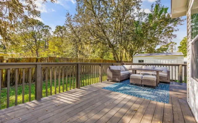 The Oak Hideaway Pet Friendly 3bd!