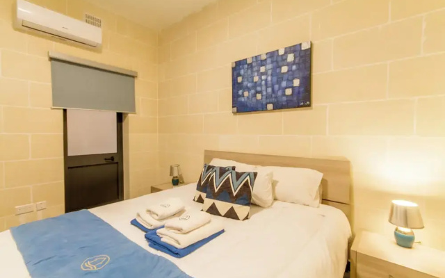Ta'Siku Gozitan villa + Pool & hot tub